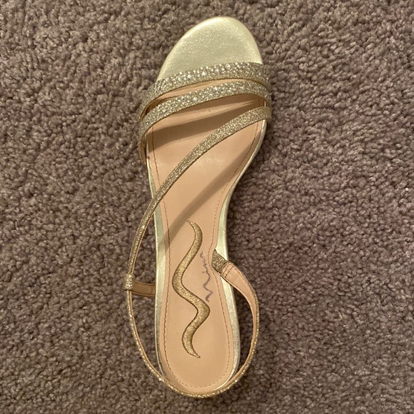 Nina High Heels - 1.5 Inch - Women’s Size 6 - Picture 4 of 7